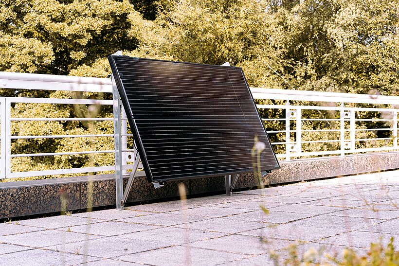 Speicher von Solarista an Geländer